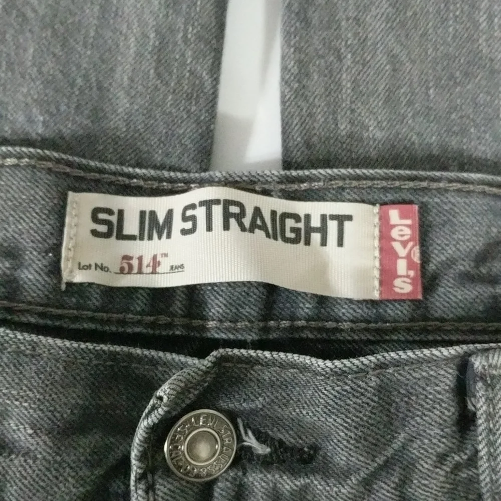 Levi's 514 Slim Straight Leg Grey - size 32 x 29